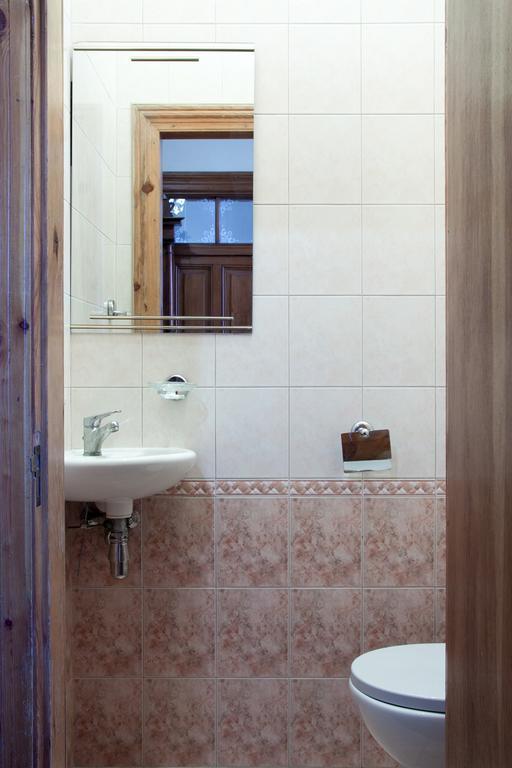 "Eva Stories" Movie Apartment On Rynok Square Львов Экстерьер фото